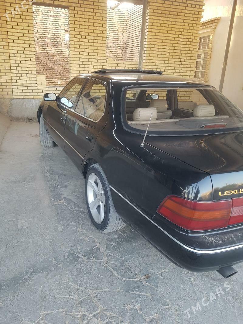 Lexus LS 400 1993 - 45 000 TMT - Мургап - img 1