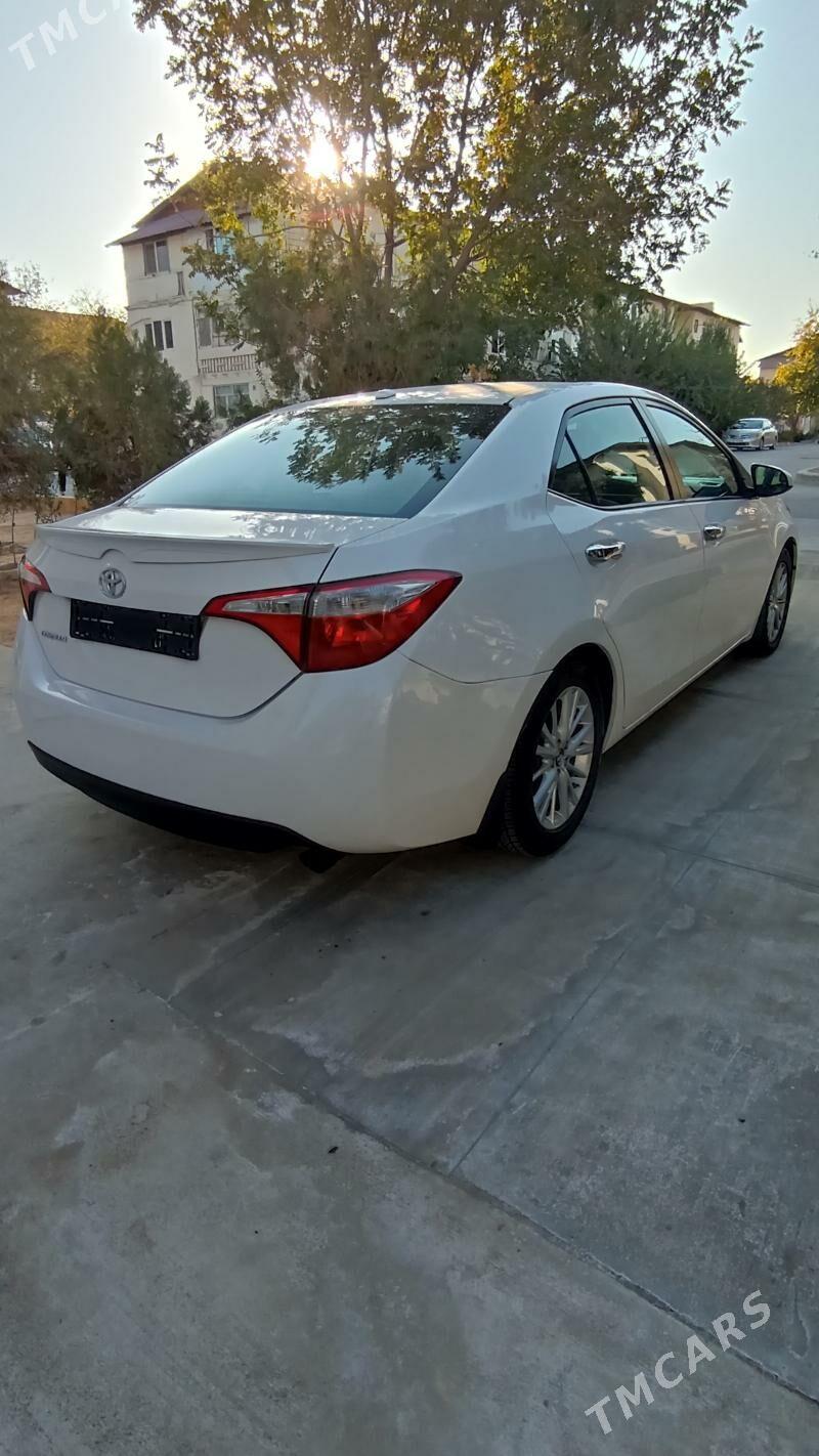 Toyota Corolla 2014 - 205 000 TMT - 30 мкр - img 4