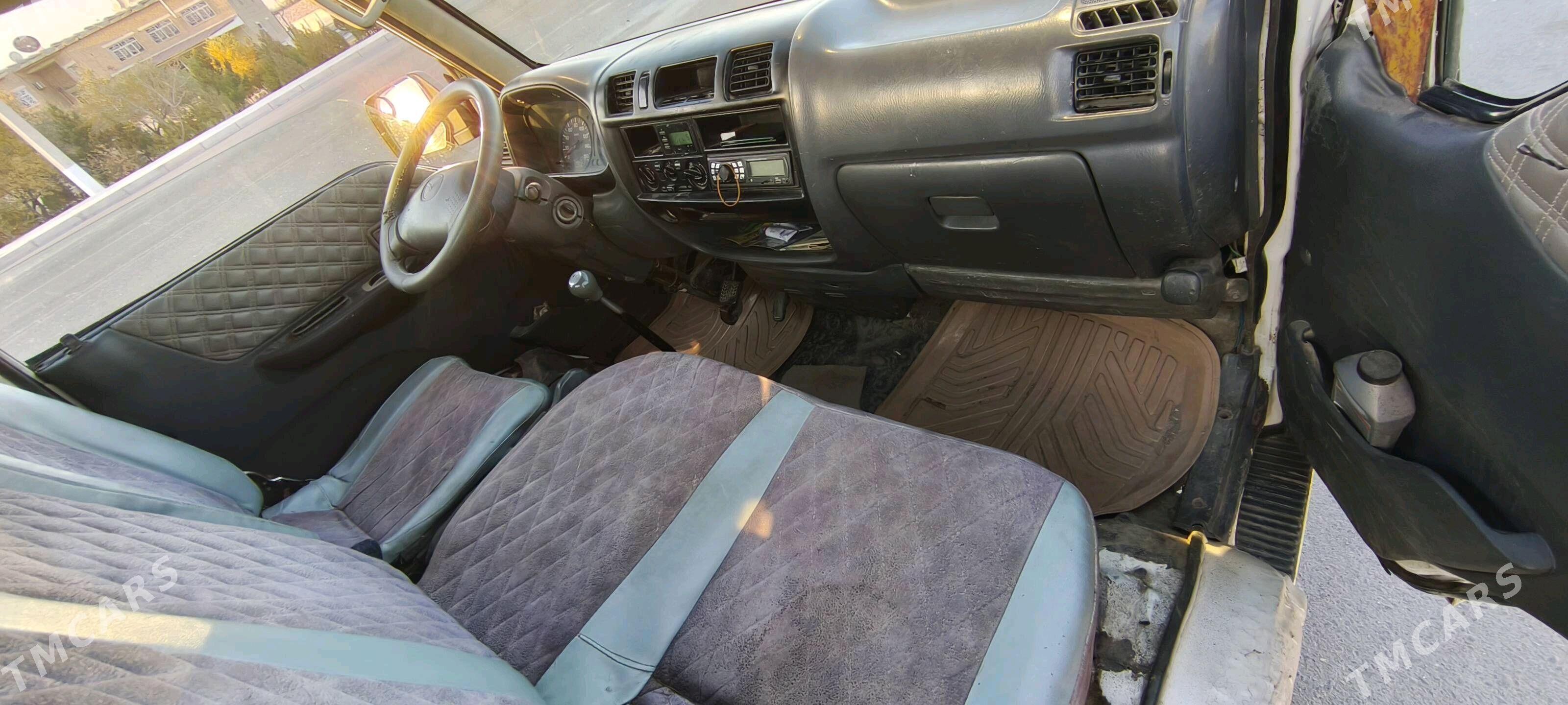 Kia Bongo 2001 - 78 000 TMT - Мары - img 5