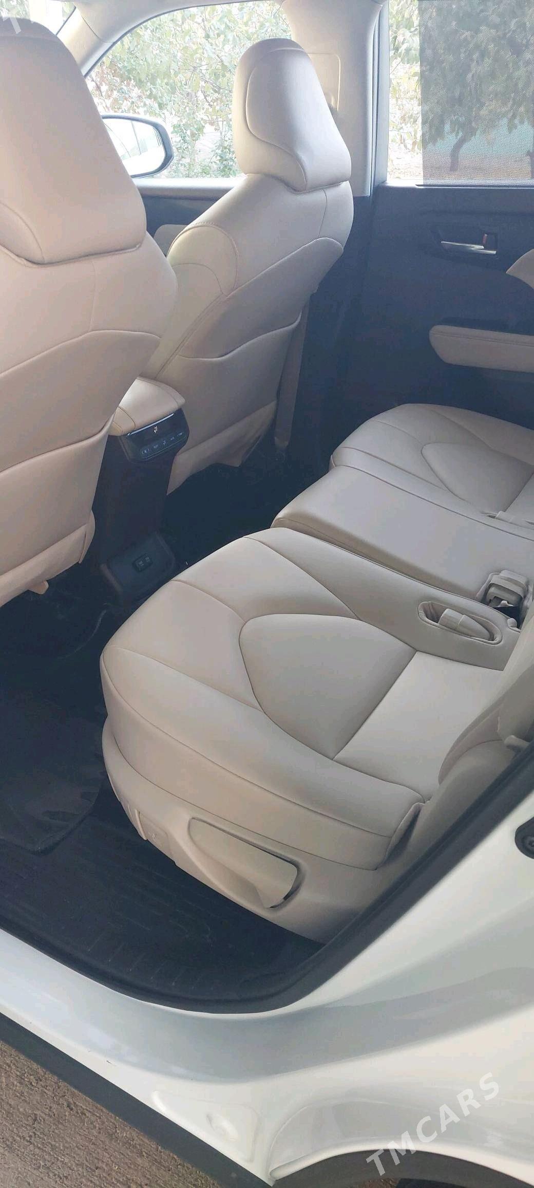 Toyota Highlander 2021 - 610 000 TMT - Кипджак - img 4