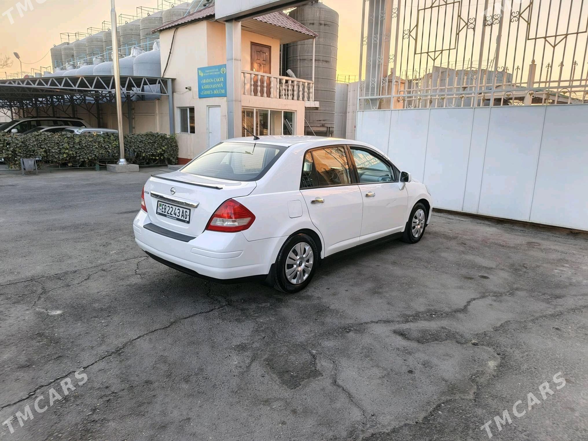 Nissan Versa 2010 - 133 000 TMT - Ашхабад - img 4