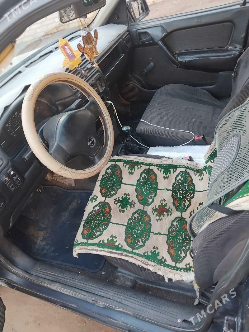Opel Vectra 1991 - 30 000 TMT - Kerki - img 2