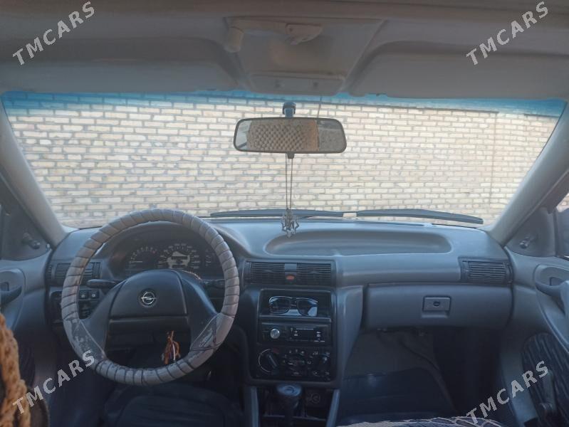 Opel Astra 1993 - 50 000 TMT - Мары - img 5