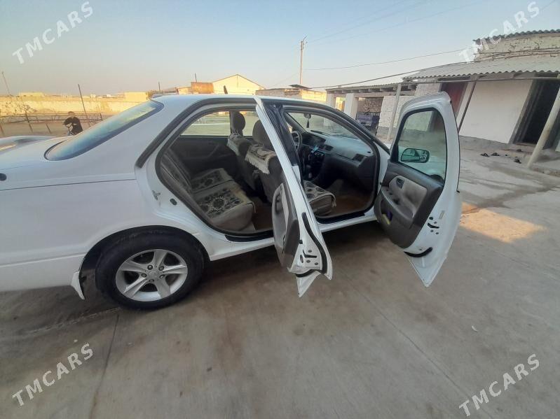 Toyota Camry 1998 - 130 000 TMT - Dostluk - img 5