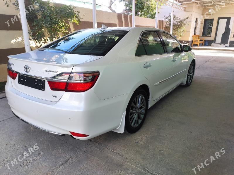 Toyota Camry 2013 - 350 000 TMT - 11 мкр - img 3