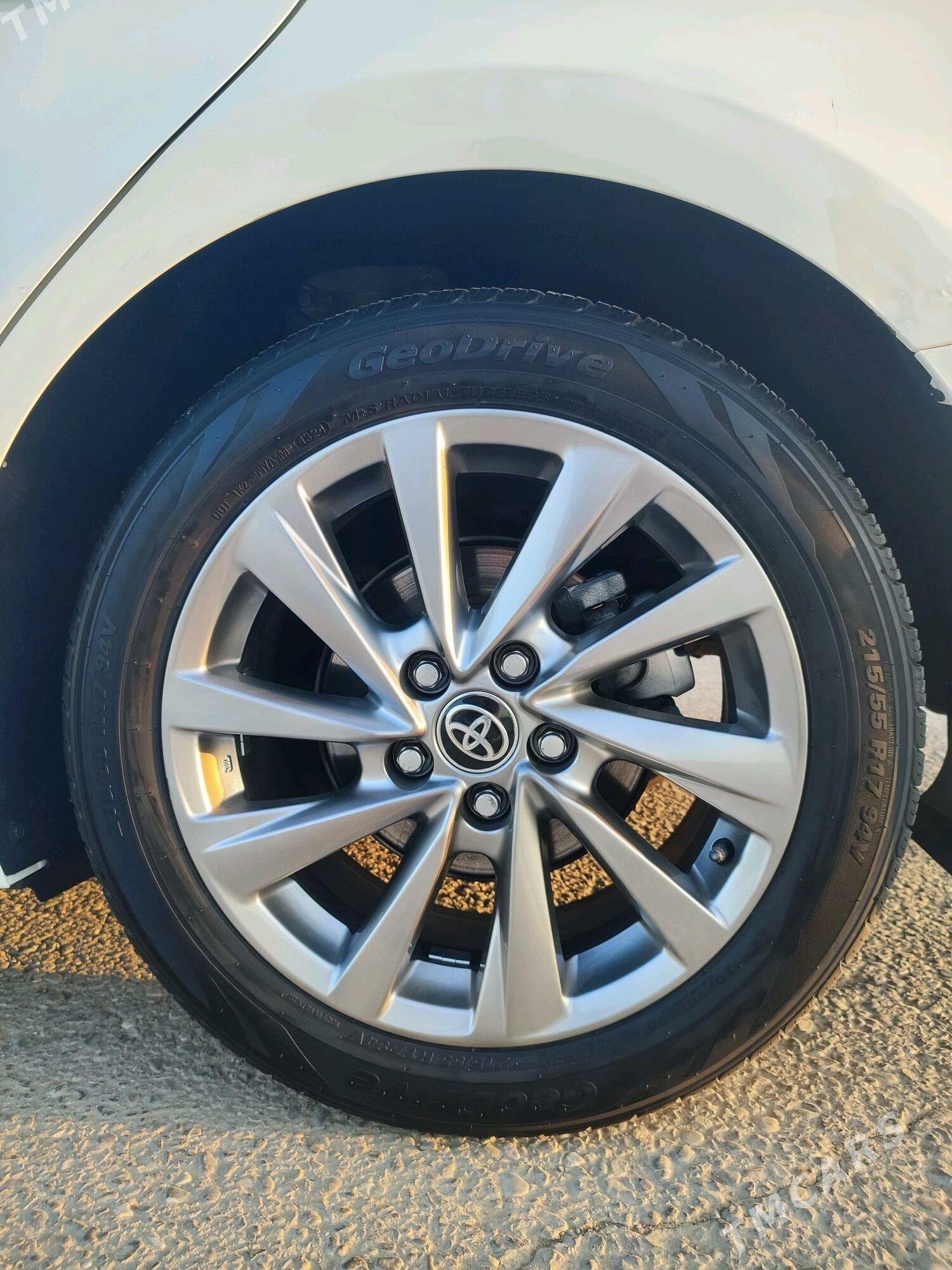 Toyota Camry 2021 - 340 000 TMT - Ашхабад - img 5