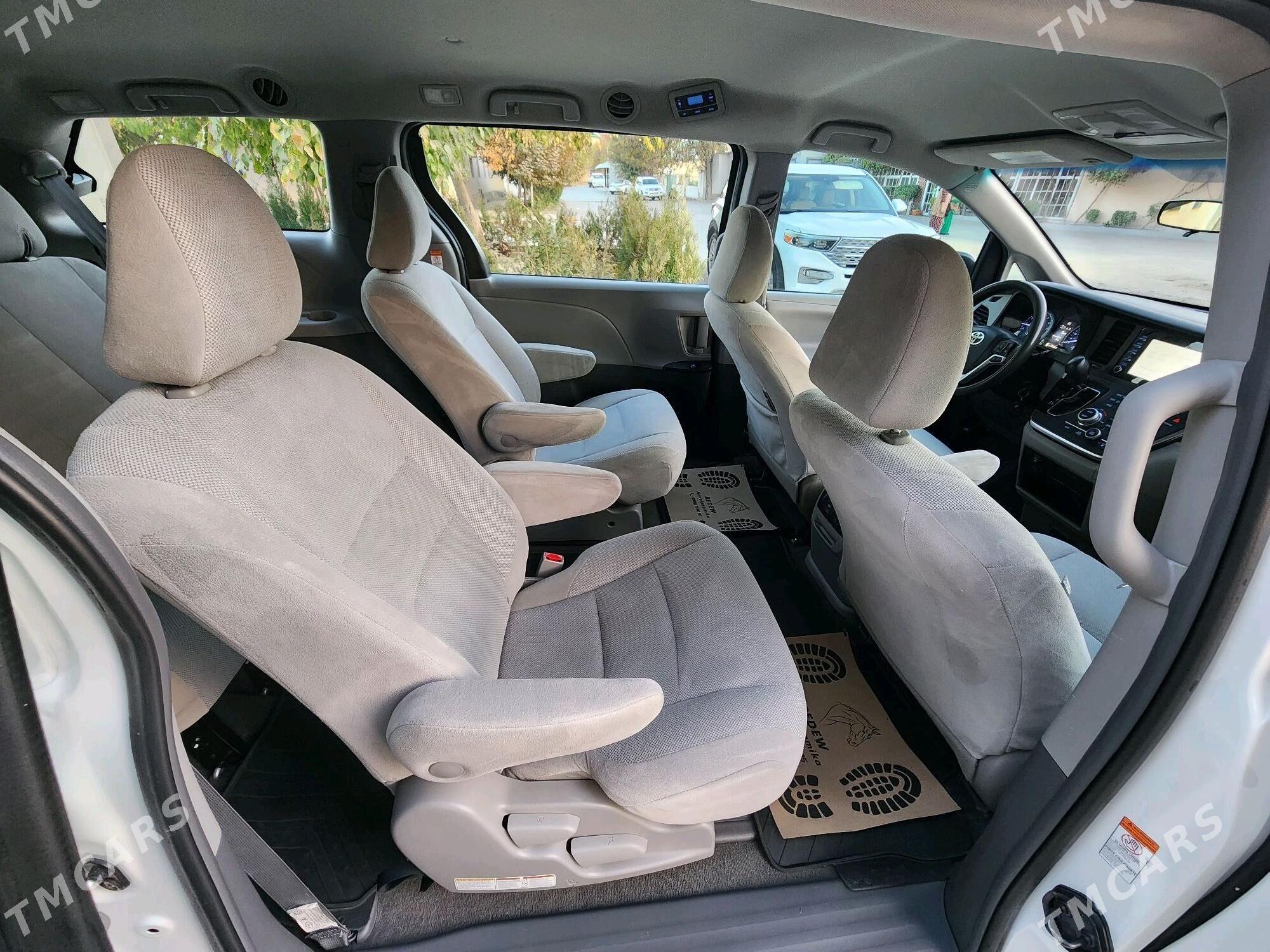 Toyota Sienna 2018 - 345 000 TMT - Aşgabat - img 8