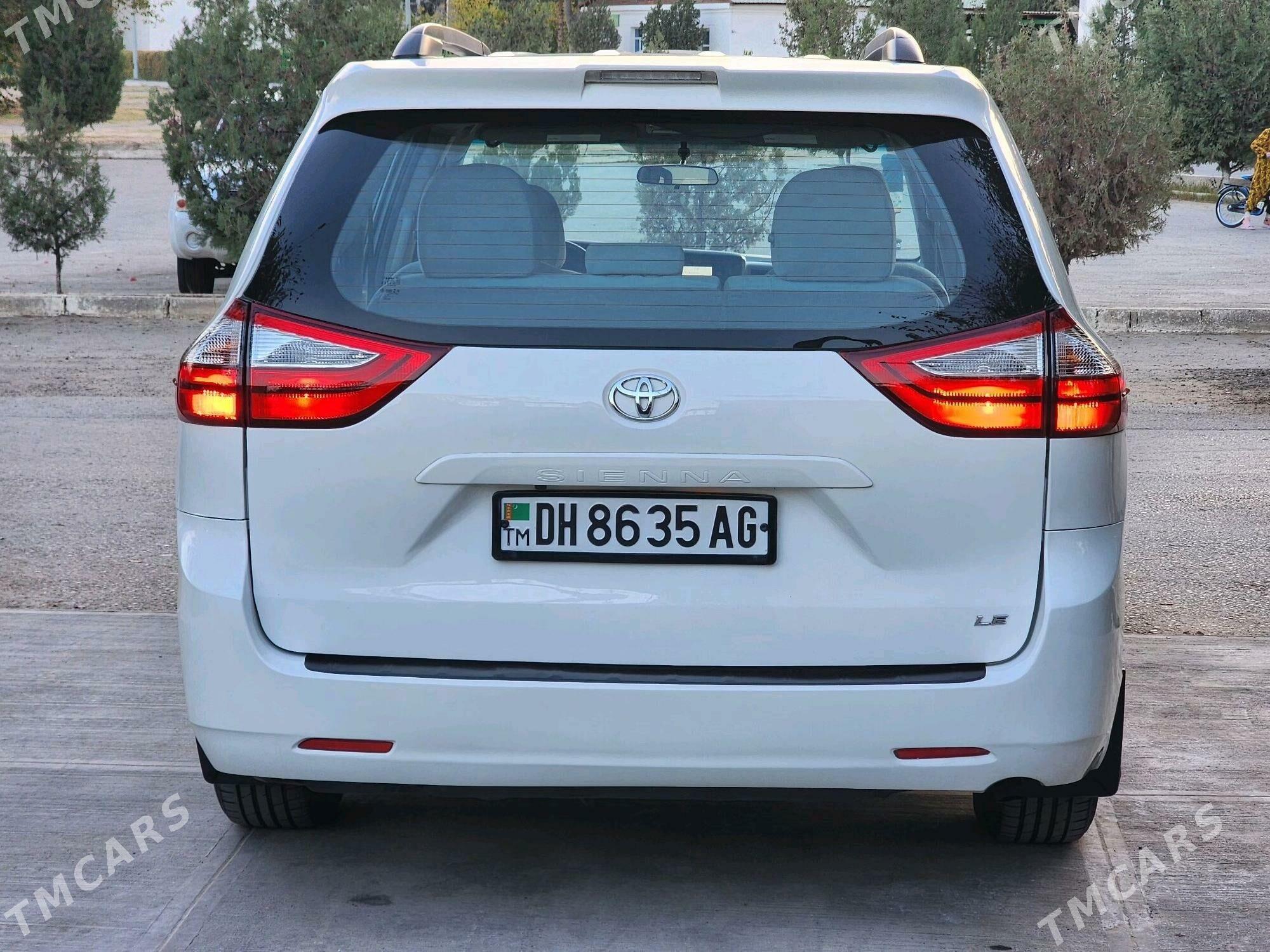 Toyota Sienna 2018 - 345 000 TMT - Aşgabat - img 5
