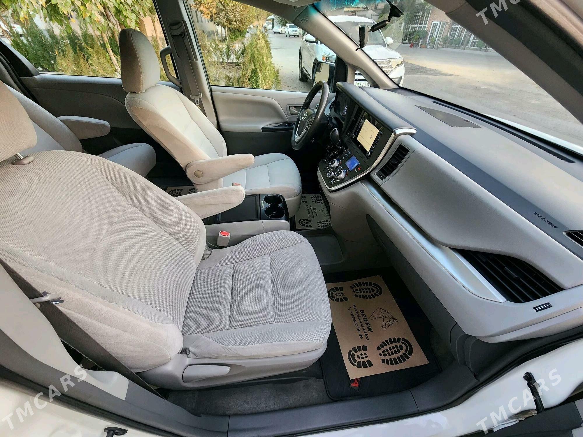 Toyota Sienna 2018 - 345 000 TMT - Aşgabat - img 6