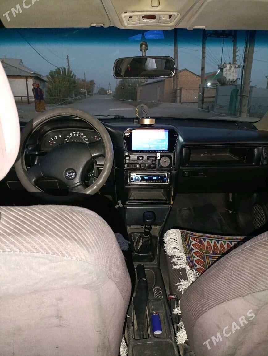 Opel Vectra 1991 - 33 000 TMT - Ýolöten - img 3