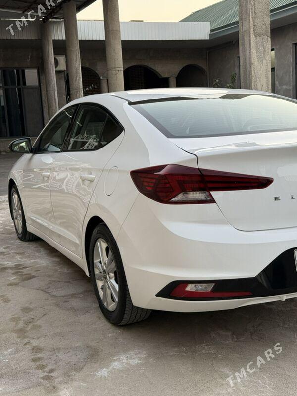 Hyundai Elantra 2019 - 180 000 TMT - Änew - img 3