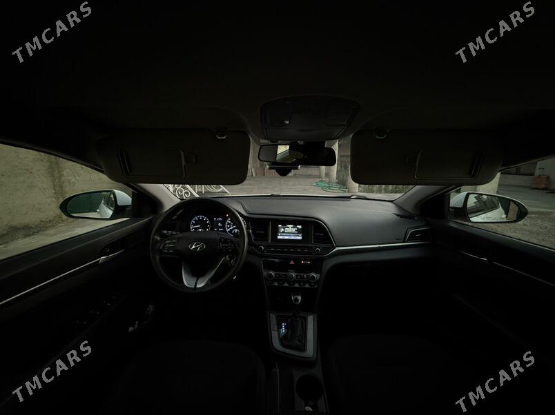 Hyundai Elantra 2019 - 180 000 TMT - Änew - img 5