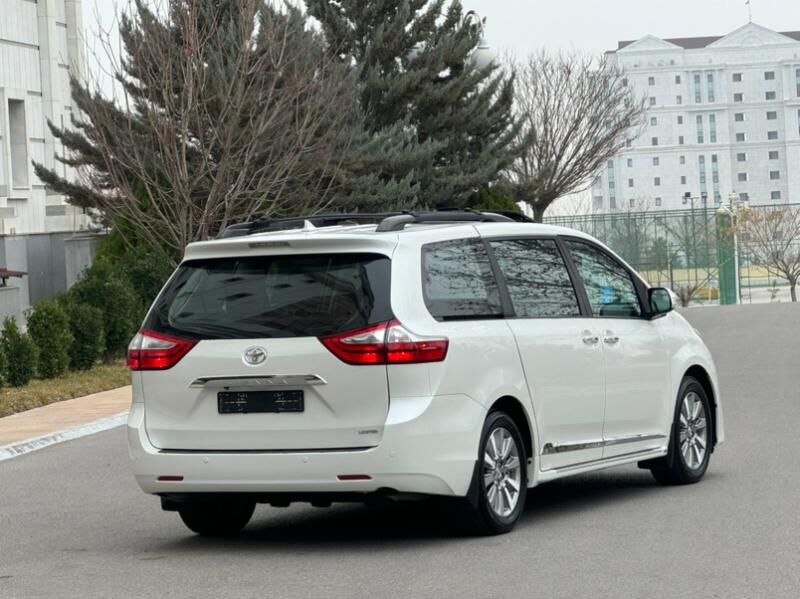 Toyota Sienna 2017 - 379 000 TMT - Aşgabat - img 5