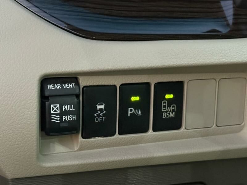 Toyota Sienna 2017 - 379 000 TMT - Aşgabat - img 9