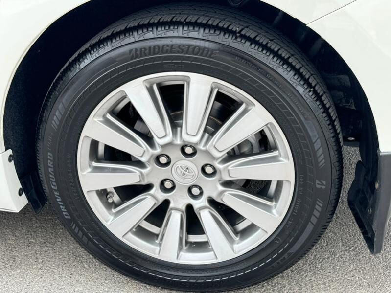 Toyota Sienna 2017 - 379 000 TMT - Aşgabat - img 10