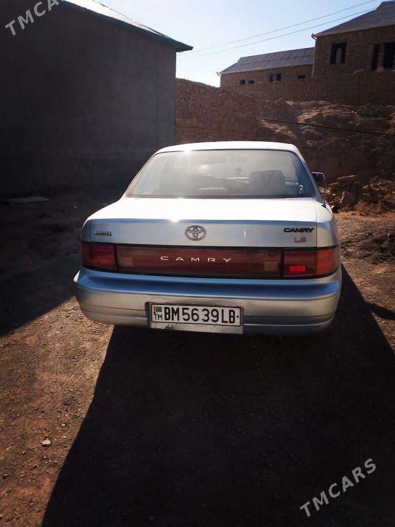 Toyota Camry 1993 - 75 000 TMT - Магданлы - img 3