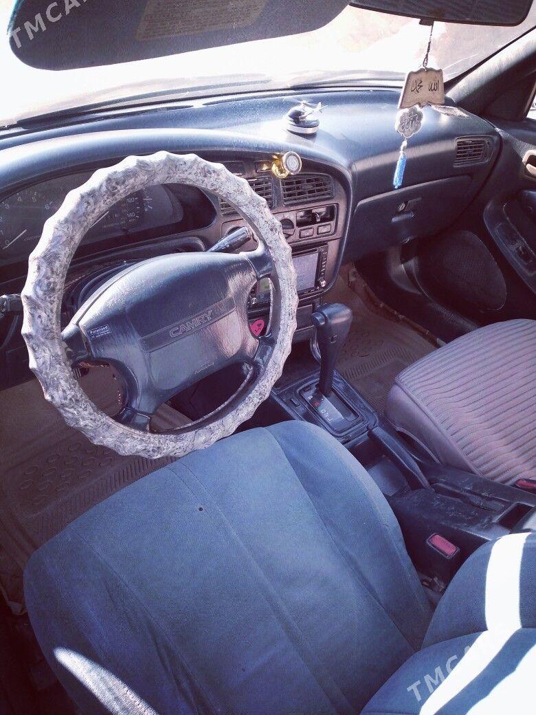 Toyota Camry 1993 - 75 000 TMT - Магданлы - img 6