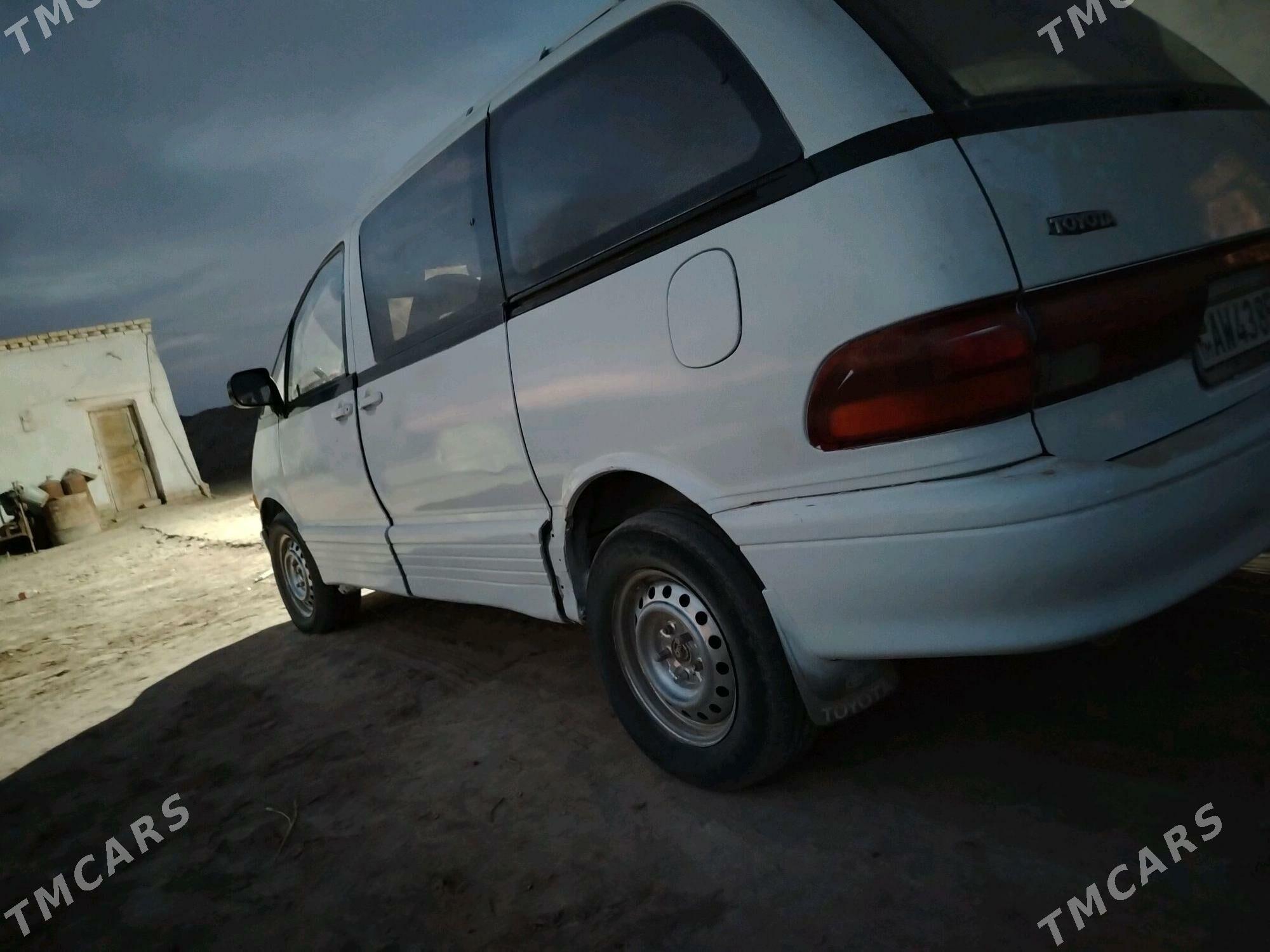 Toyota Previa 1990 - 35 000 TMT - Кёнеургенч - img 2