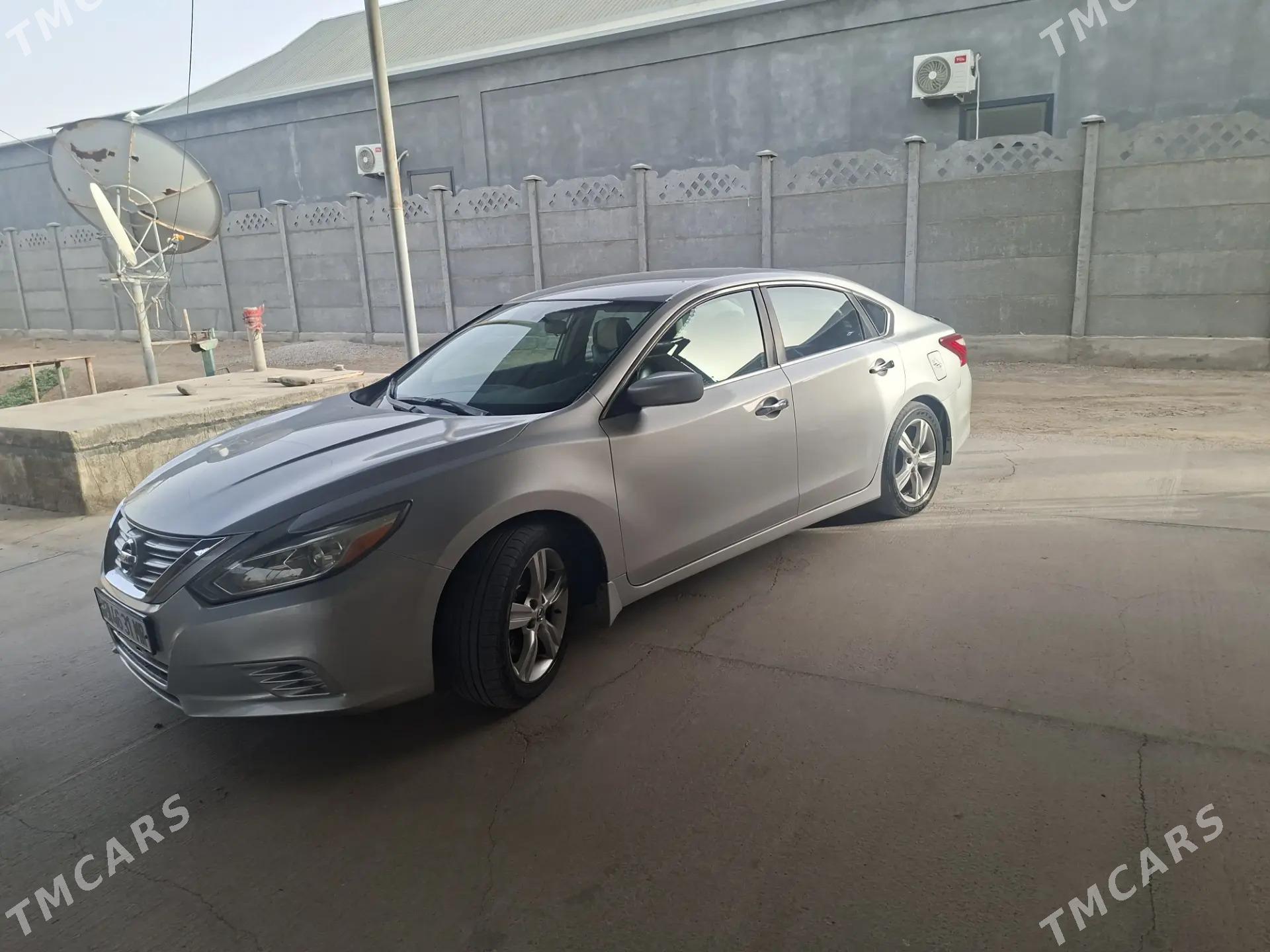 Nissan Altima 2015 - 172 000 TMT - Мары - img 3