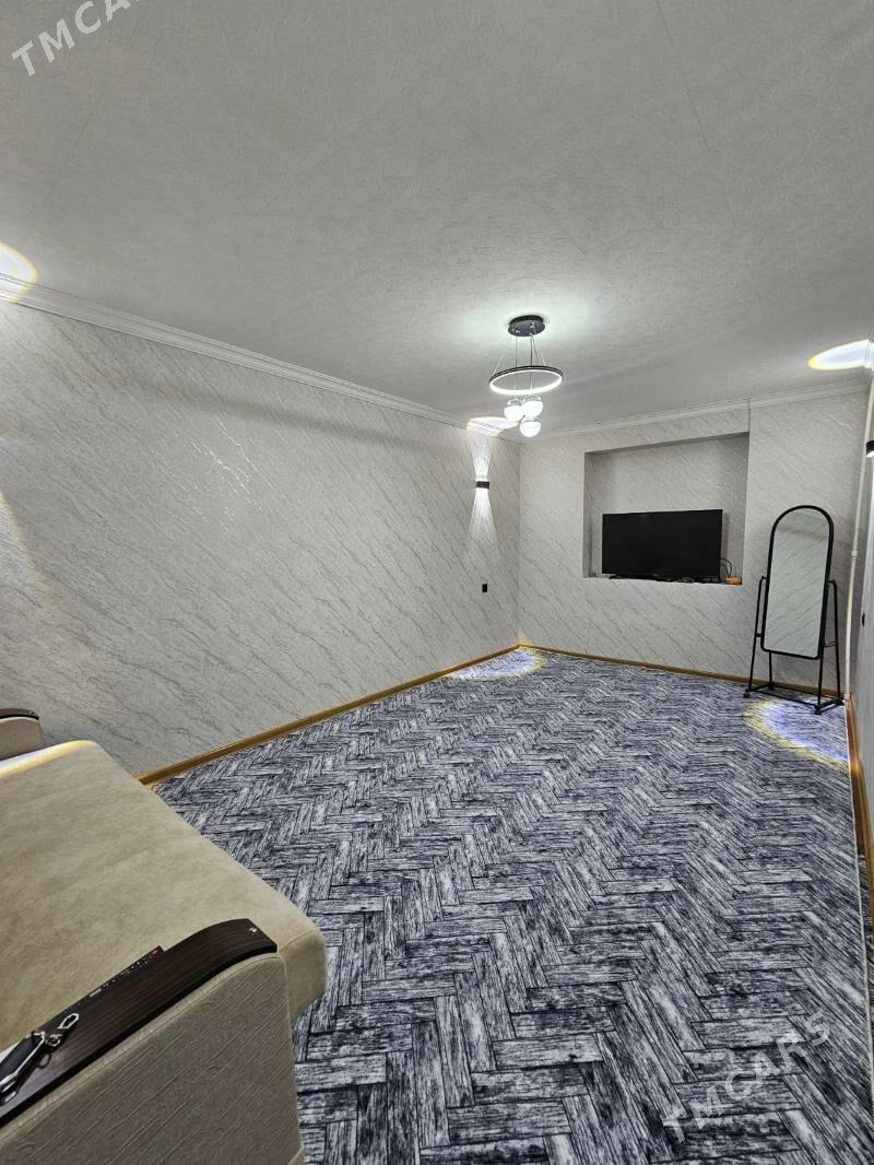 11mkr 3nji etaź 2komnat - 11 mkr - img 1