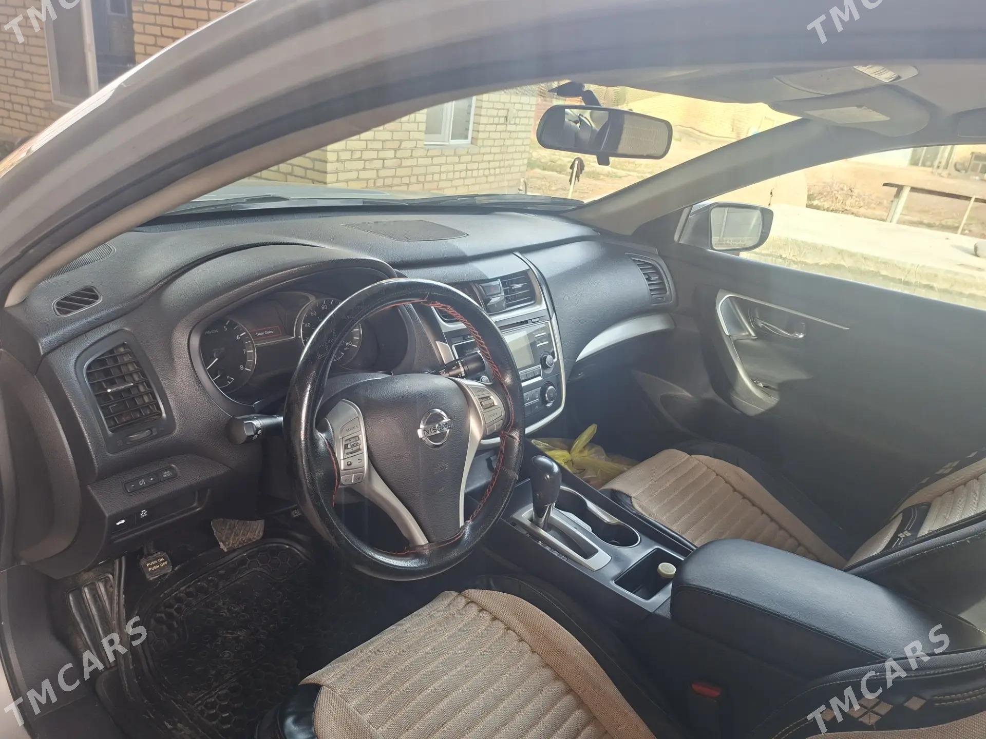 Nissan Altima 2015 - 172 000 TMT - Мары - img 7