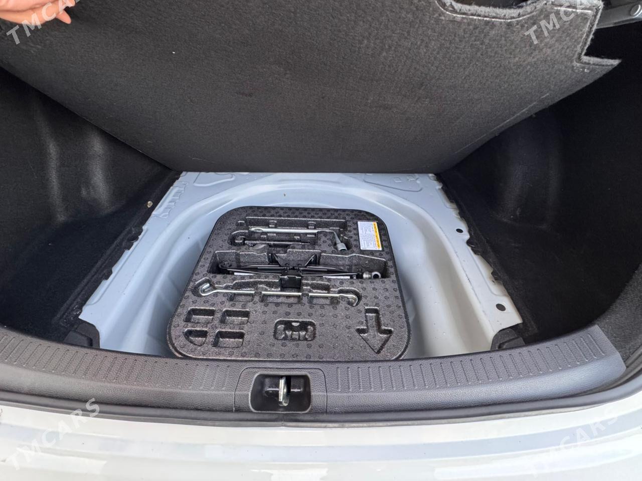 Toyota Corolla 2021 - 295 000 TMT - Türkmenabat - img 7