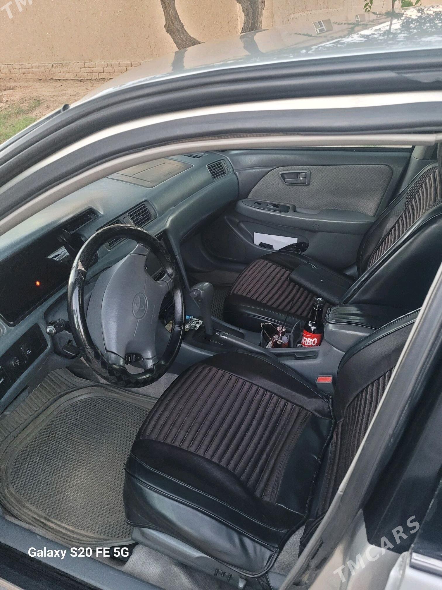 Toyota Camry 2000 - 150 000 TMT - Акдепе - img 3