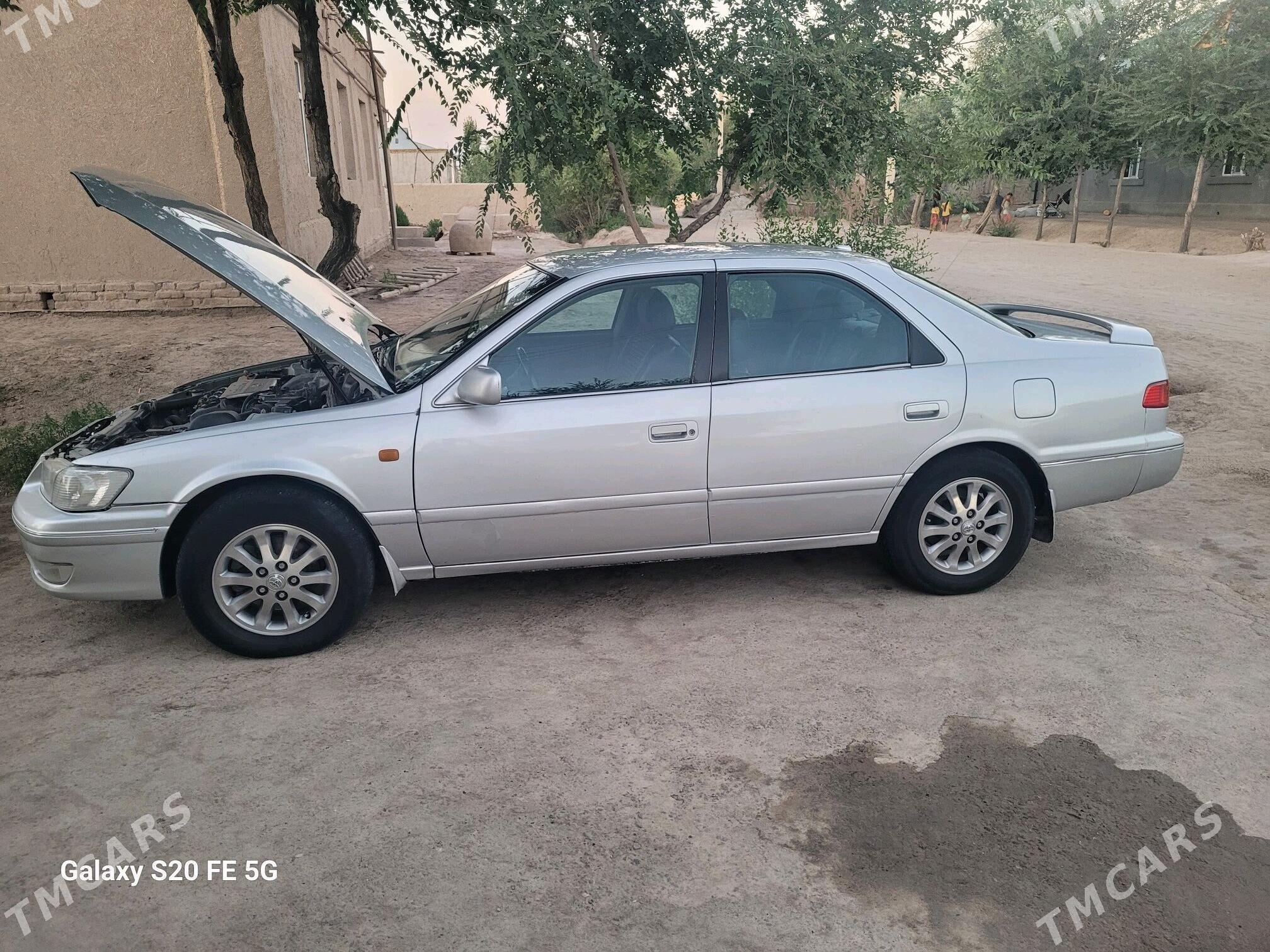 Toyota Camry 2000 - 150 000 TMT - Акдепе - img 2