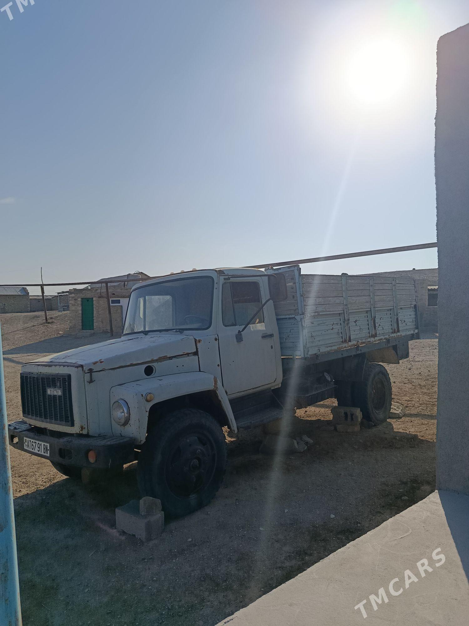 Gaz 53 1982 - 35 000 TMT - Берекет - img 1