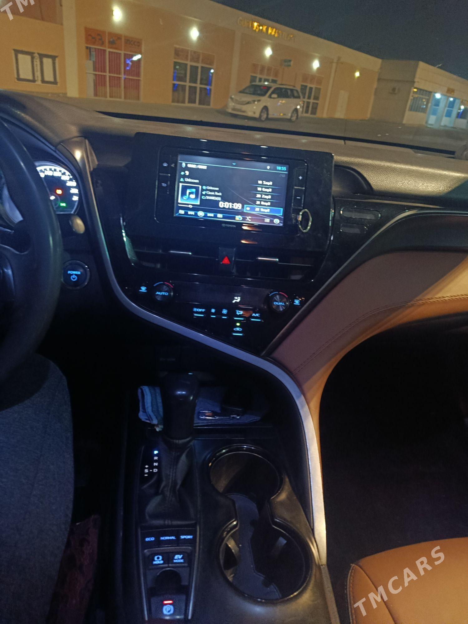 Toyota Camry 2022 - 250 000 TMT - Aşgabat - img 6