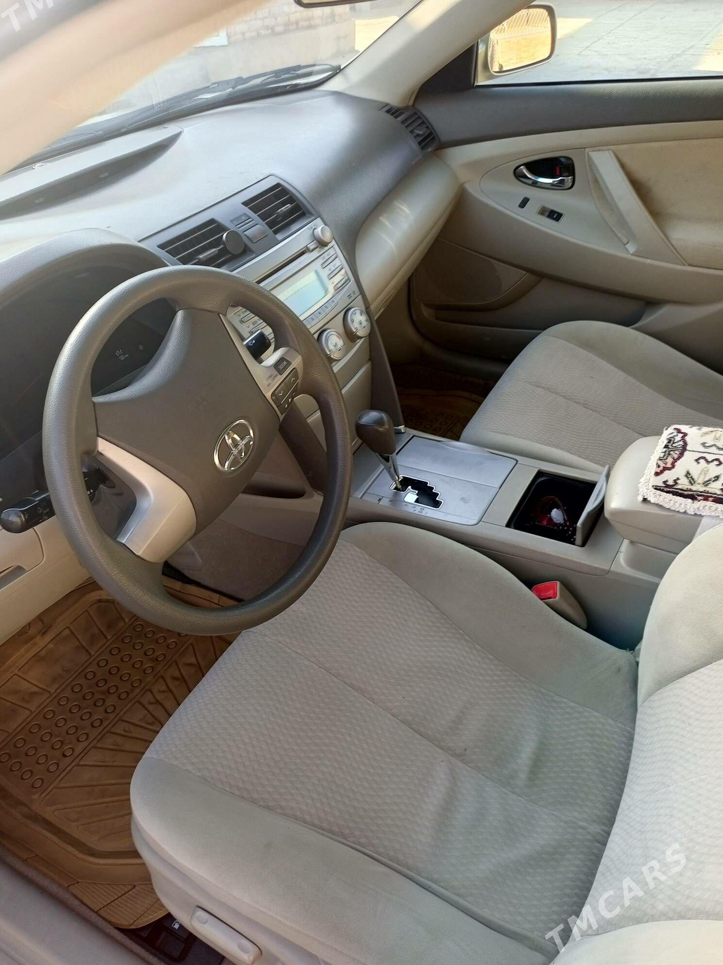 Toyota Camry 2011 - 177 000 TMT - Mary - img 3