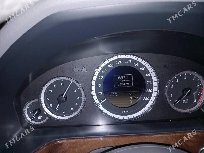 Mercedes-Benz E350 2011 - 305 000 TMT - Кëши - img 1