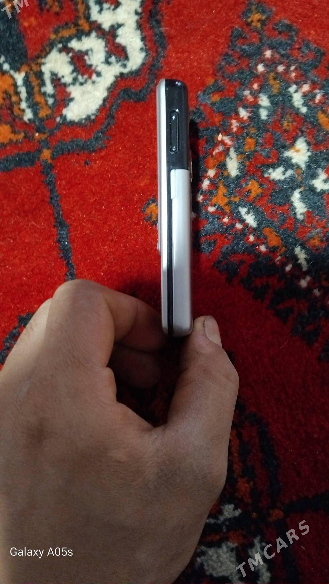 Nokia 6300 - Mary - img 4