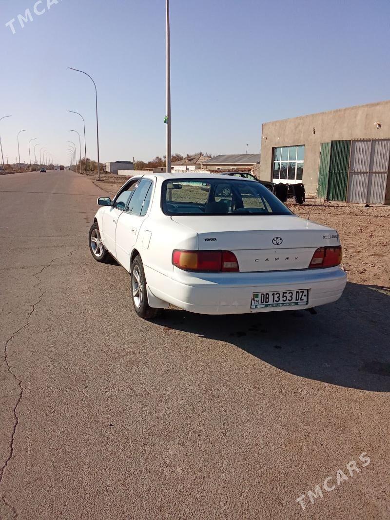 Toyota Camry 1995 - 60 000 TMT - Boldumsaz - img 4