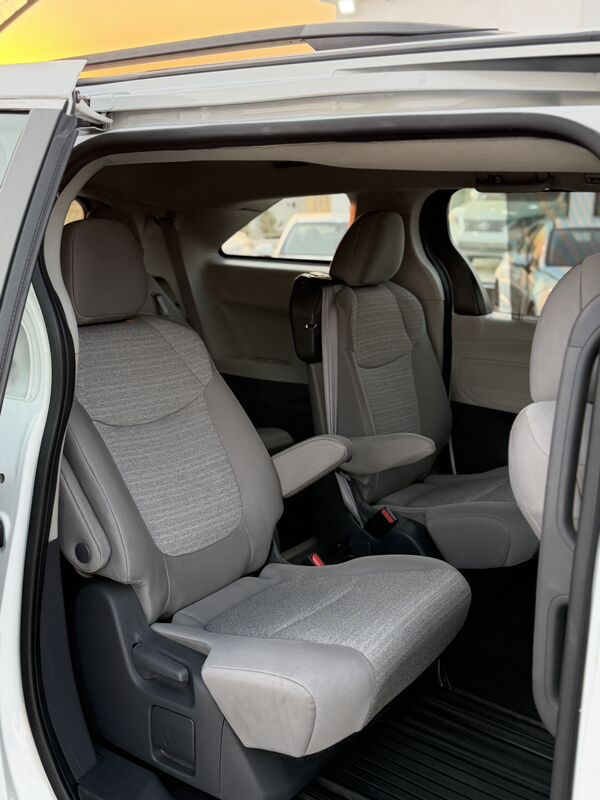 Toyota Sienna 2021 - 500 000 TMT - Balkanabat - img 8