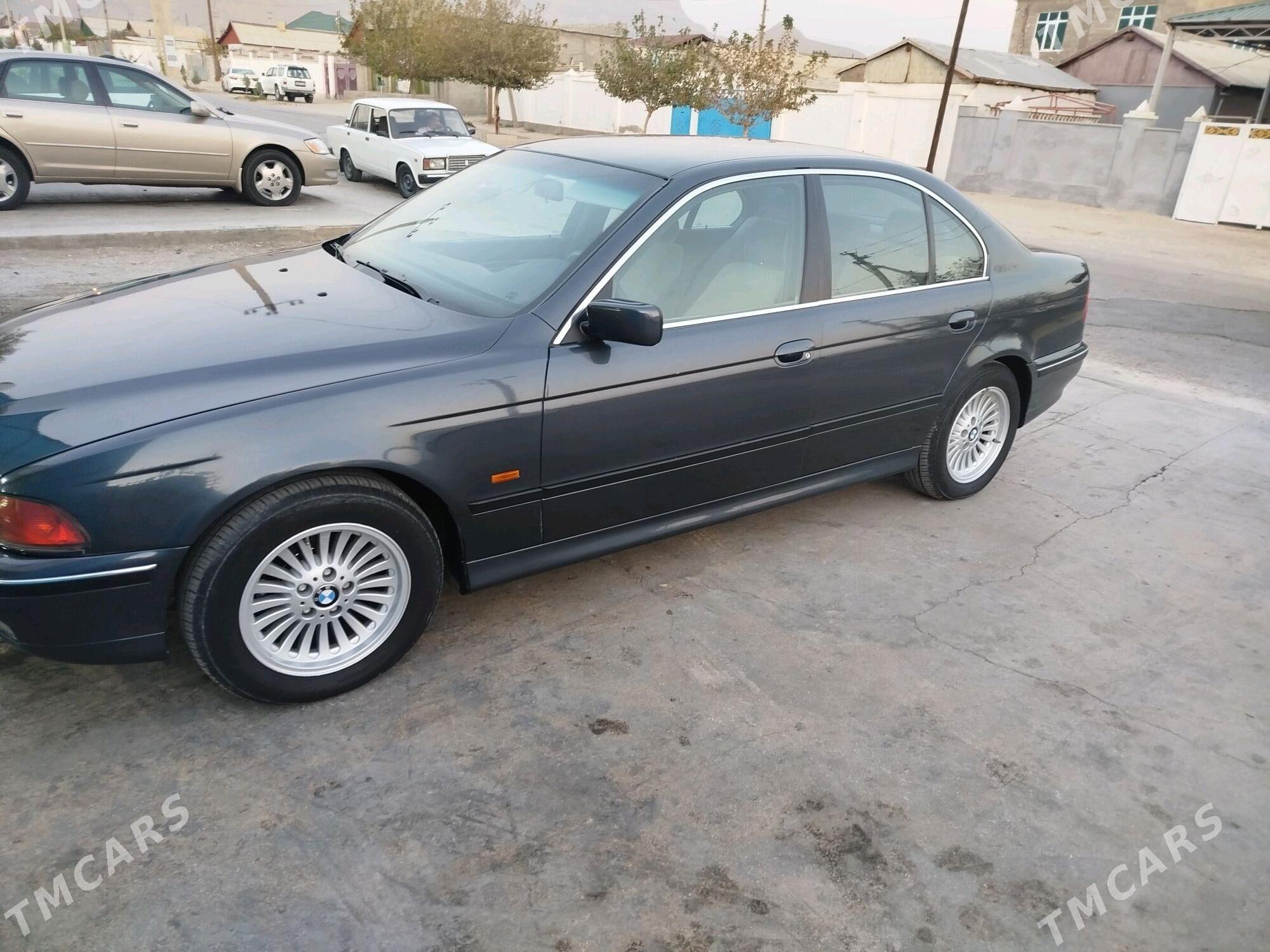 BMW E39 1997 - 95 000 TMT - Балканабат - img 3