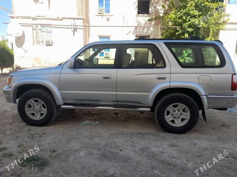 Toyota 4Runner 2002 - 185 000 TMT - Мары - img 4