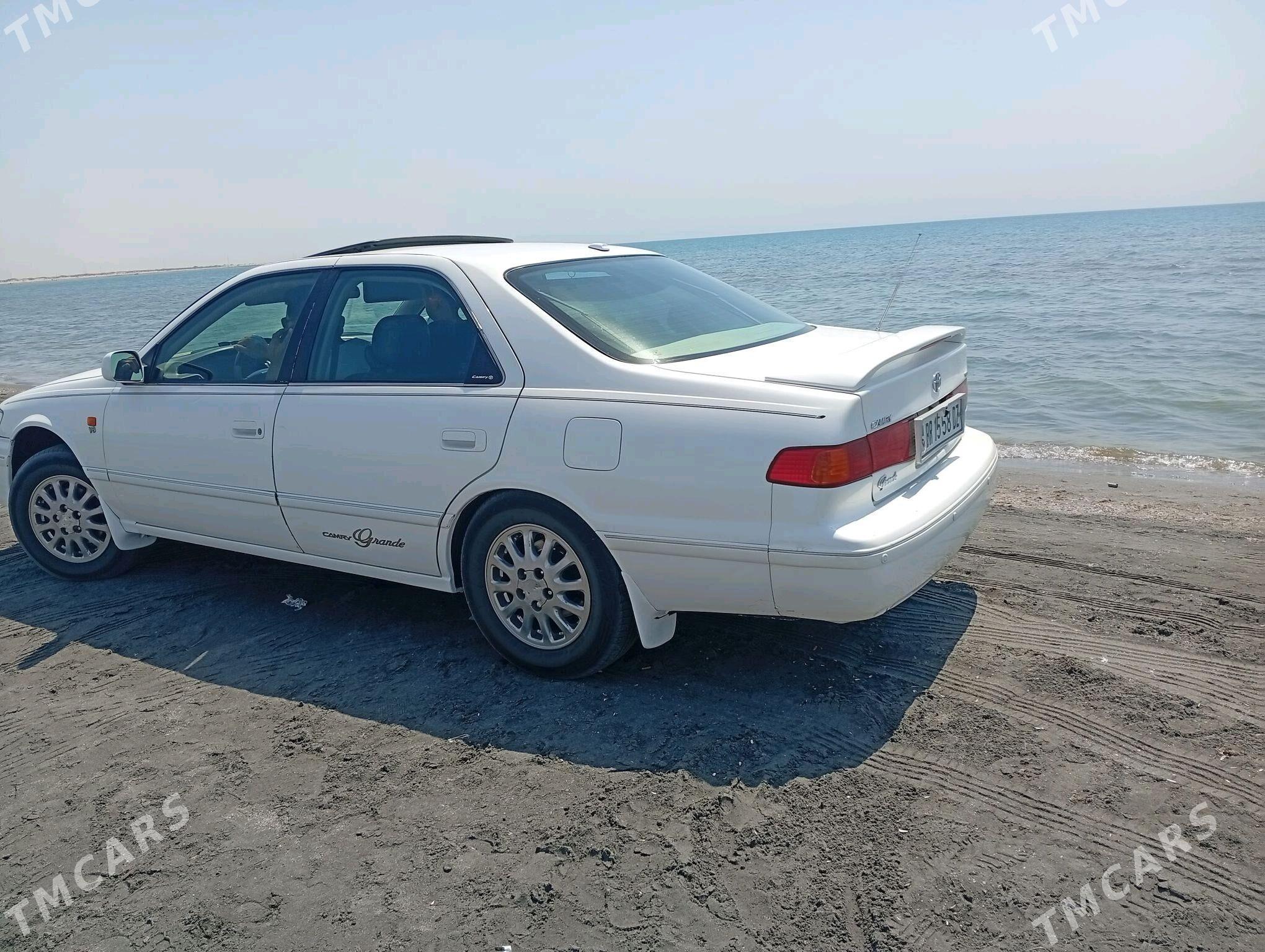 Toyota Camry 2000 - 165 000 TMT - Акдепе - img 2