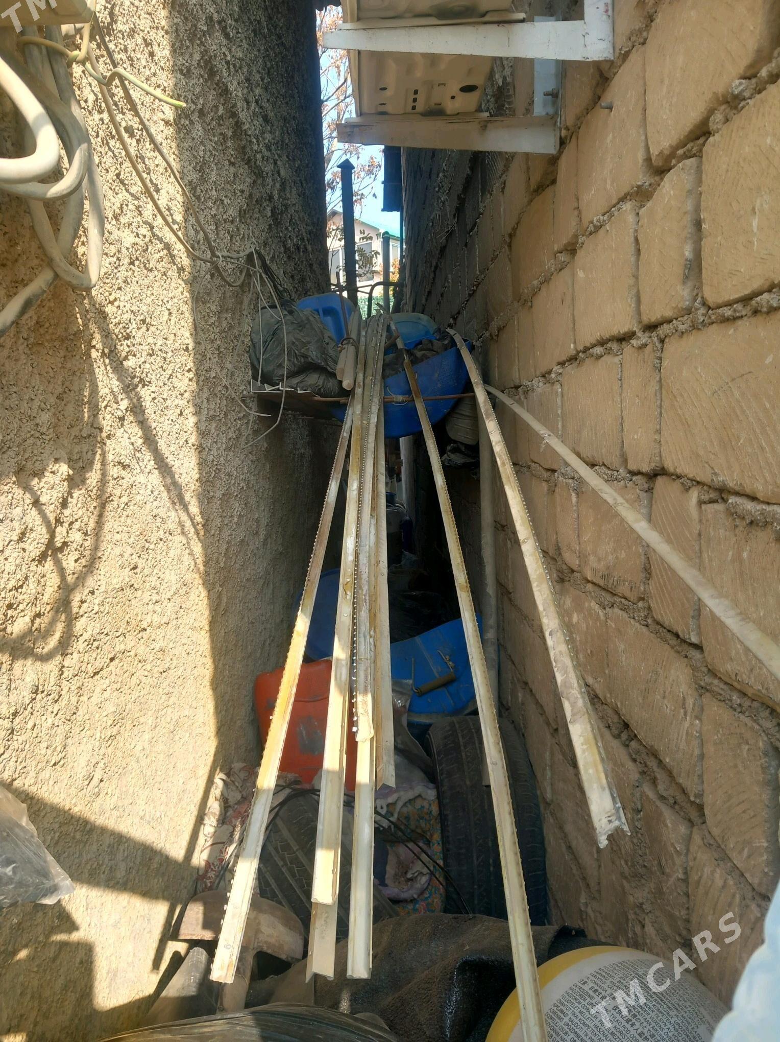 lotka lyža - Туркменбаши - img 1