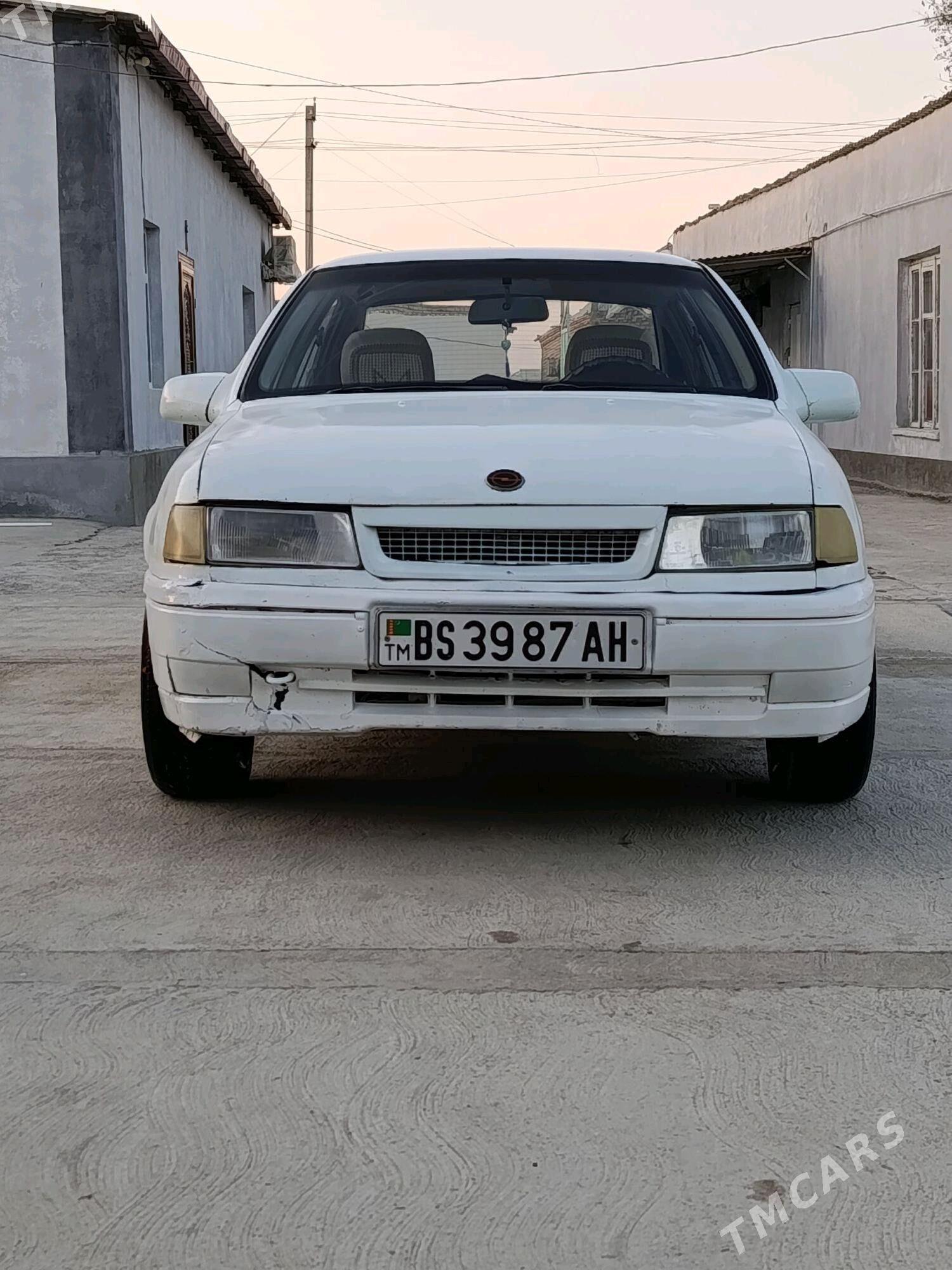 Opel Vectra 1991 - 32 000 TMT - Бахарден - img 7