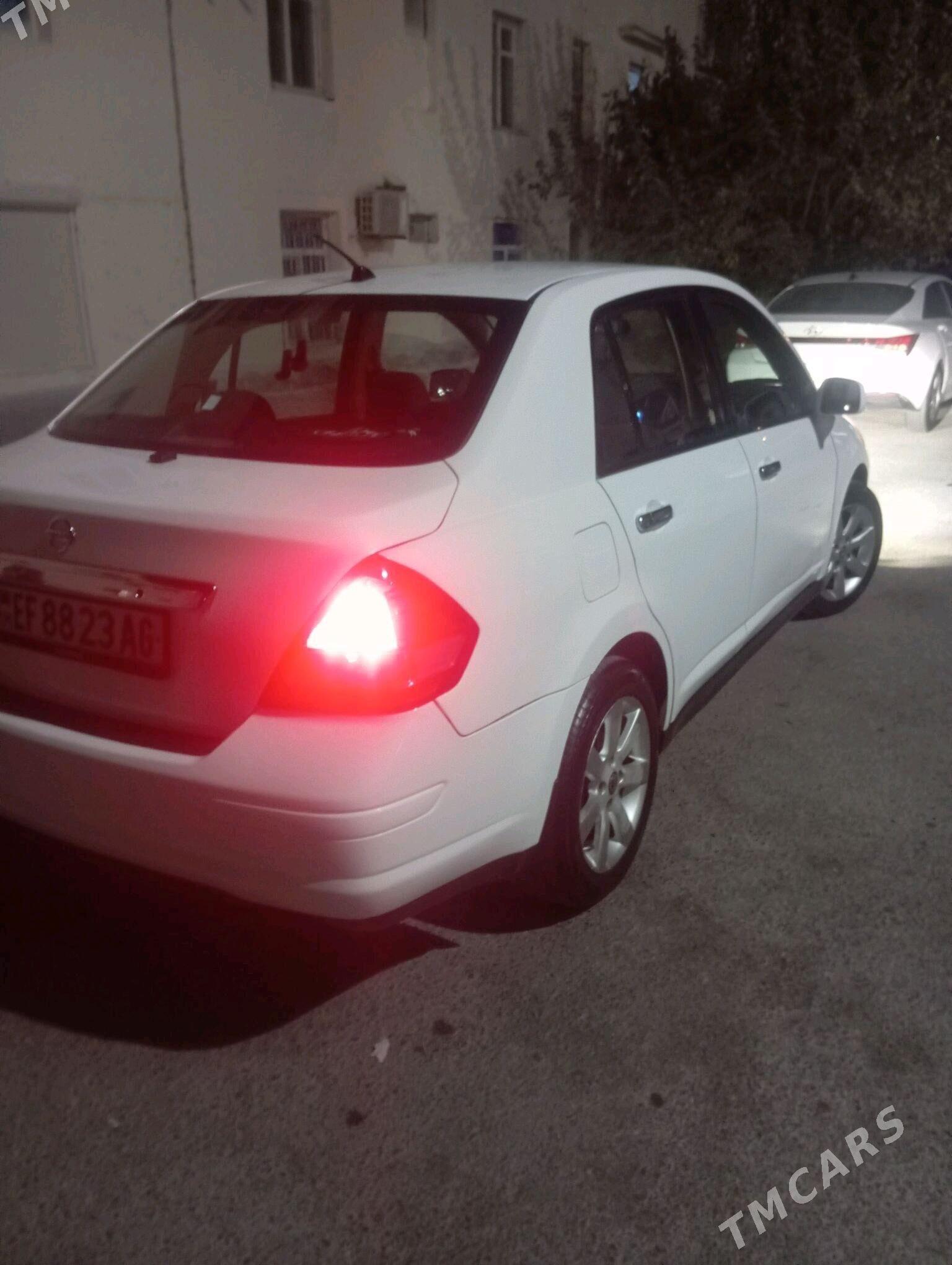 Nissan Versa 2009 - 131 000 TMT - Ашхабад - img 3