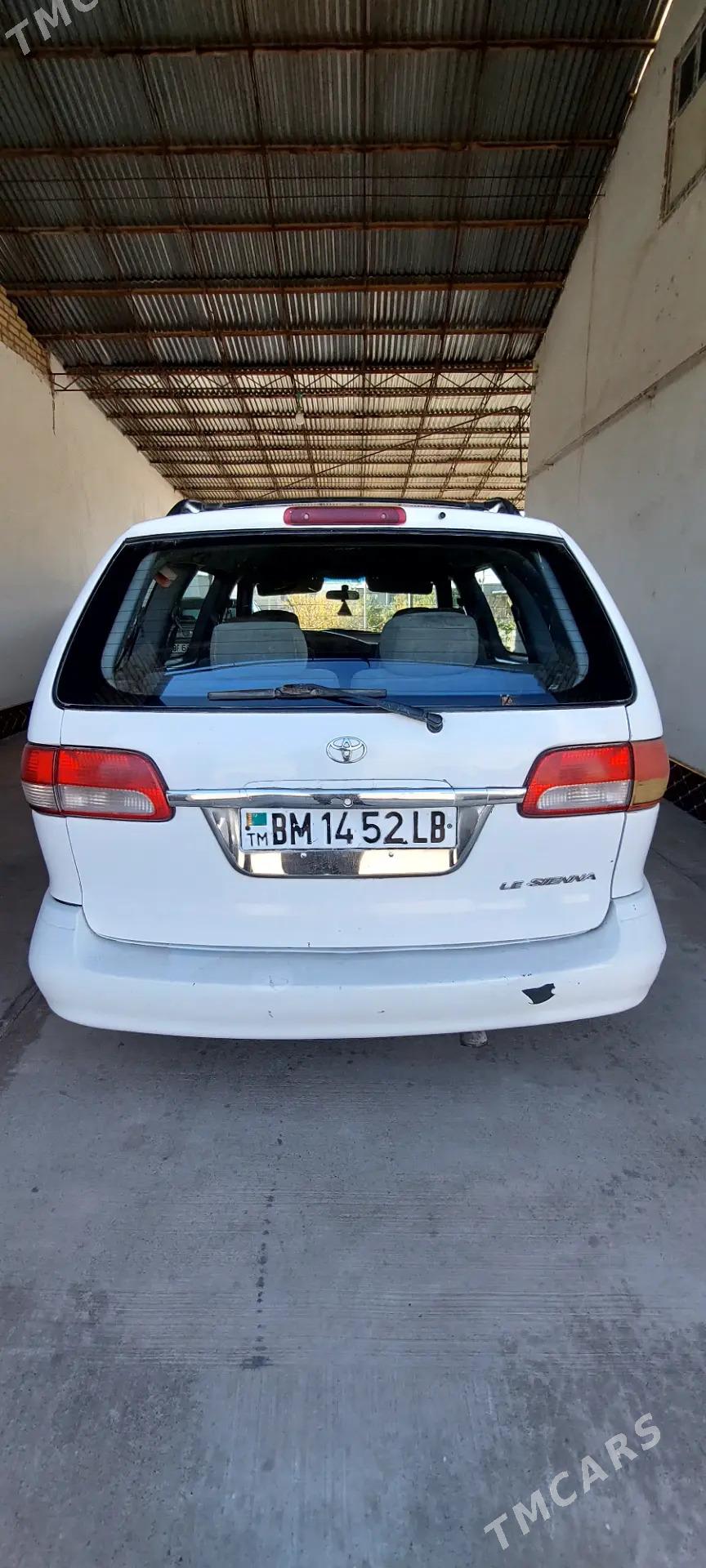 Toyota Sienna 2001 - 140 000 TMT - Halaç - img 2