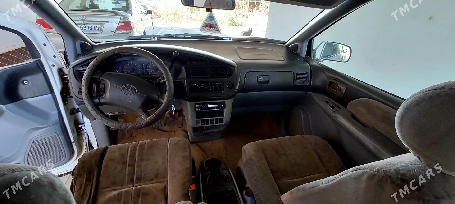 Toyota Sienna 2001 - 140 000 TMT - Halaç - img 6