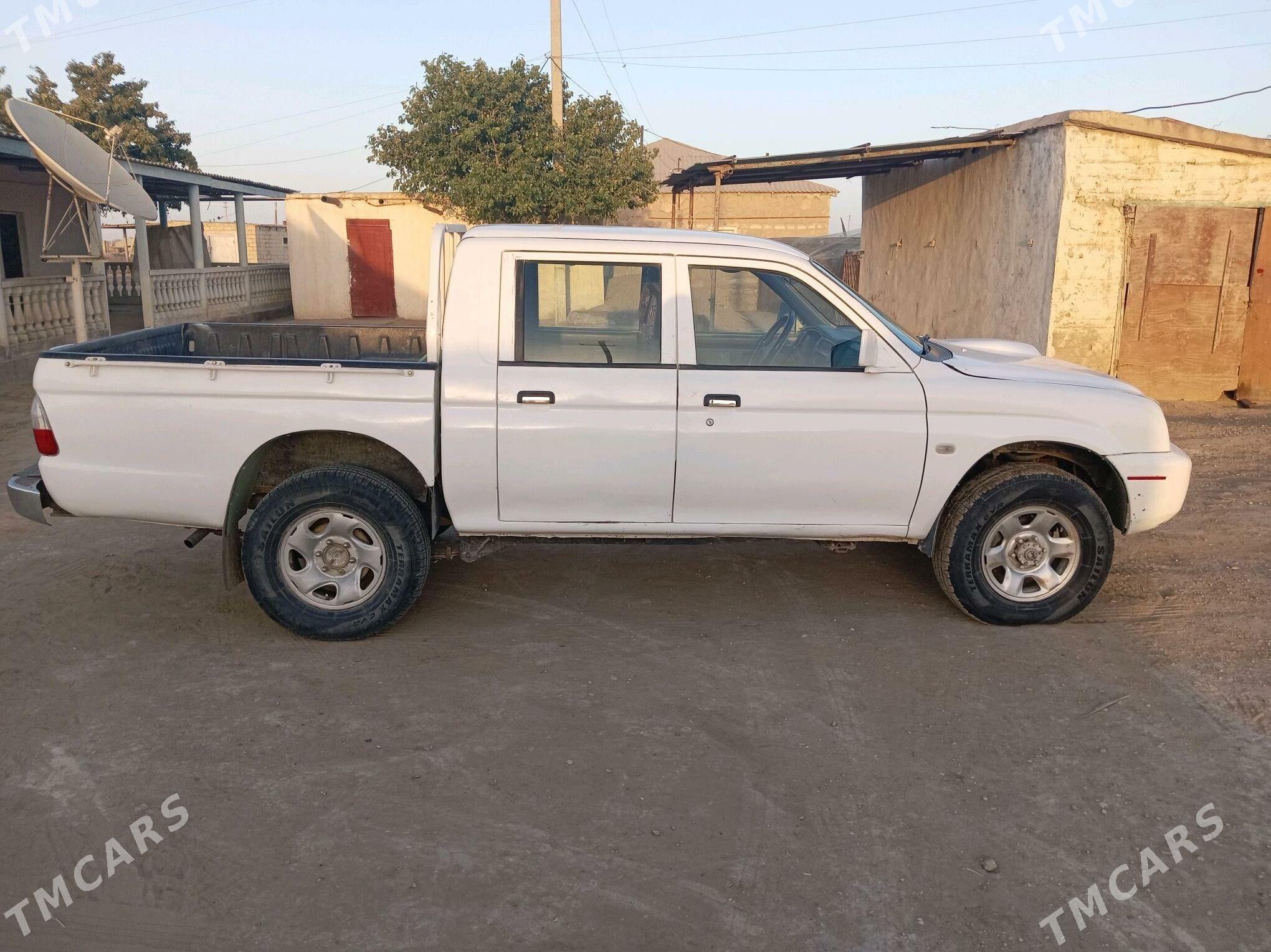 Mitsubishi L200 2004 - 70 000 TMT - Esenguly - img 3