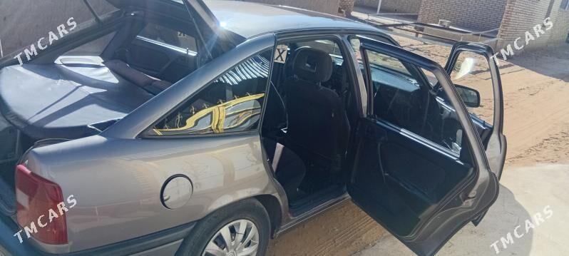 Opel Vectra 1989 - 50 000 TMT - Baýramaly - img 2