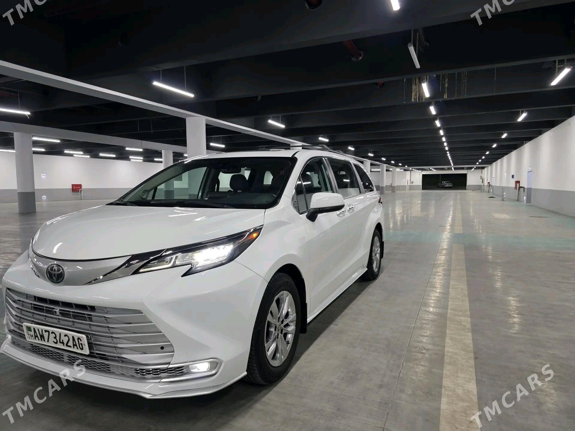 Toyota Sienna 2022 - 550 000 TMT - Кипджак - img 3