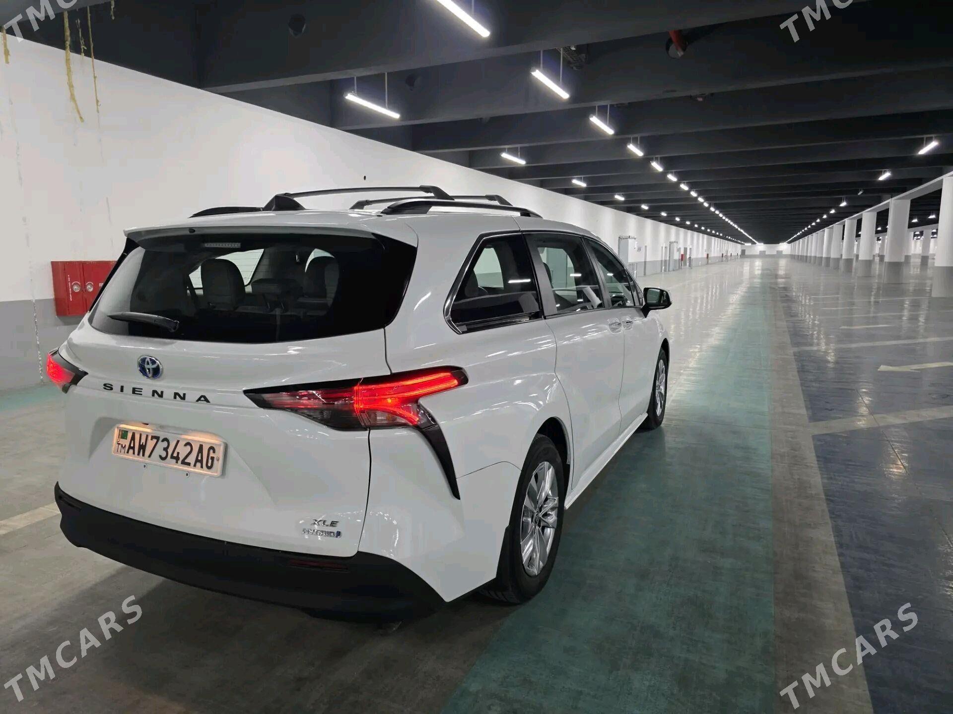 Toyota Sienna 2022 - 550 000 TMT - Кипджак - img 5