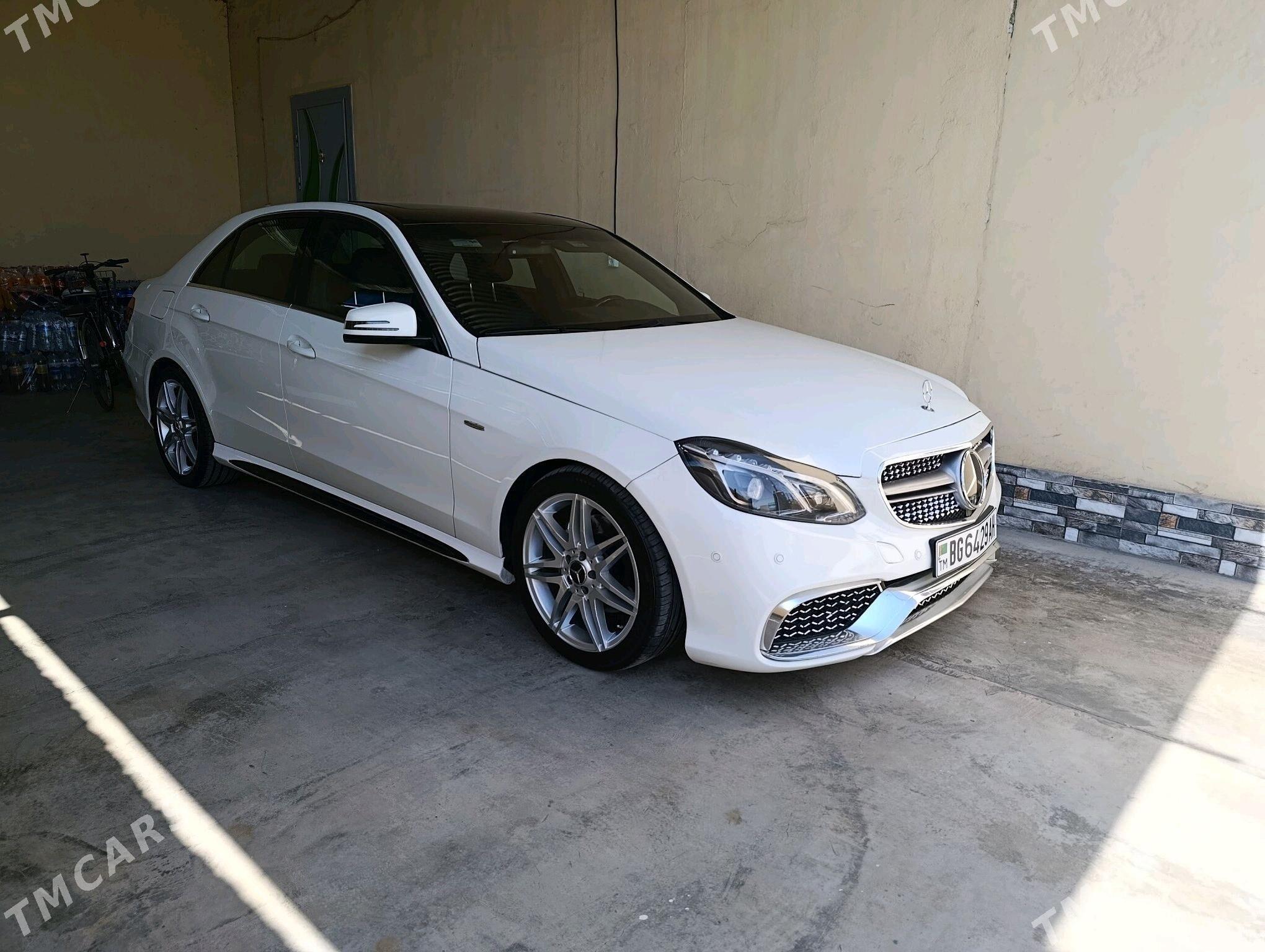 Mercedes-Benz 300E 2010 - 280 000 TMT - Яшлык - img 1