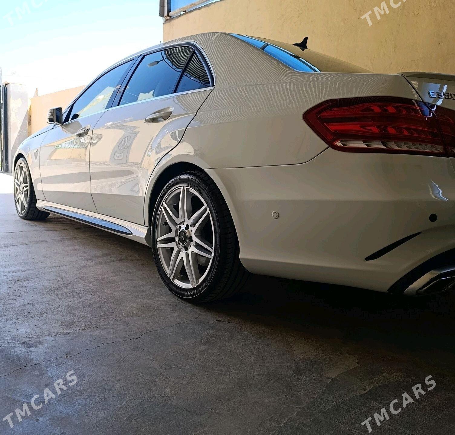 Mercedes-Benz 300E 2010 - 280 000 TMT - Яшлык - img 2