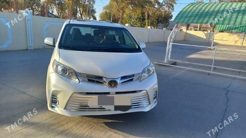 Toyota Sienna 2016 - 390 000 TMT - Байрамали - img 4